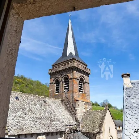 De L'hotel De La Poste シャンボン・シュル・ラック